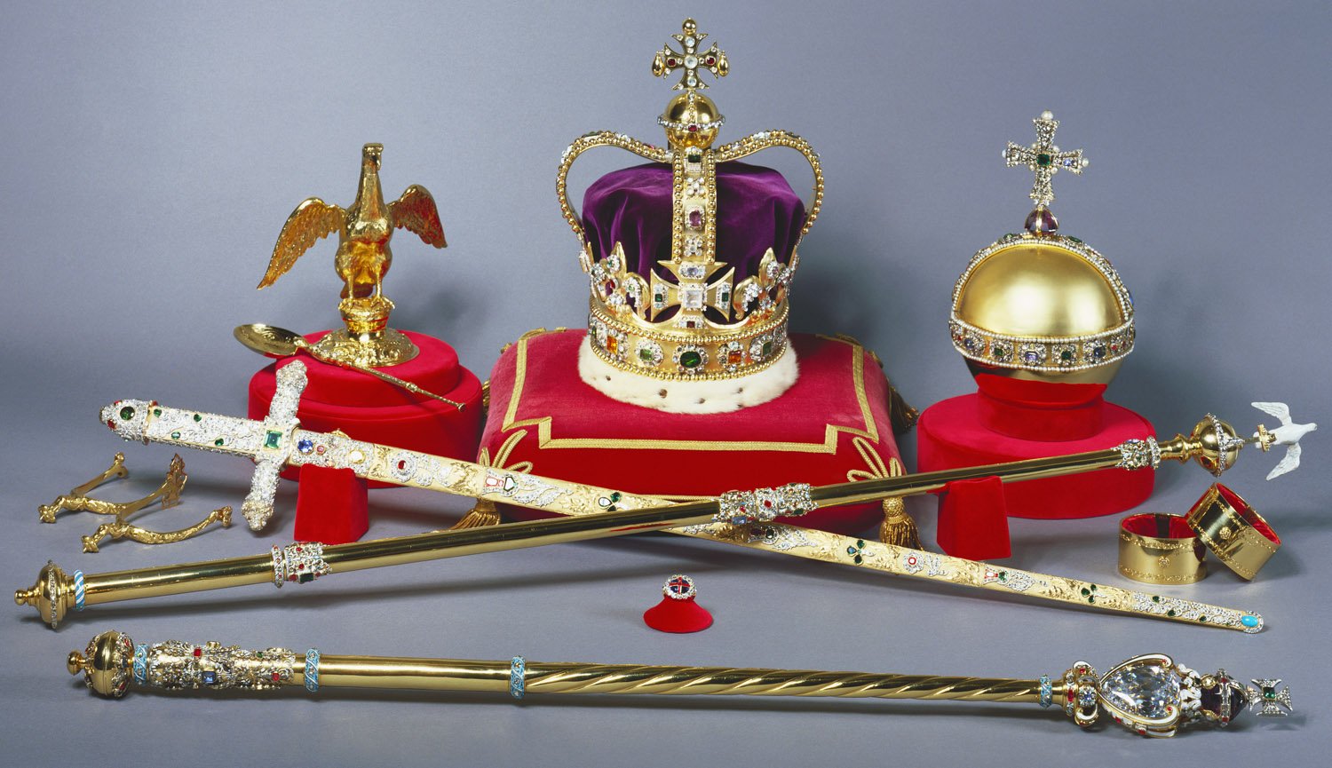 Meaning Behind Queen Elizabeth II's Imperial State Crown, Scepter, Orb – WWD