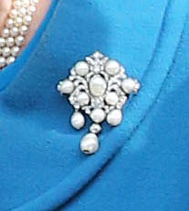 Victoria's 11 pearl brooch