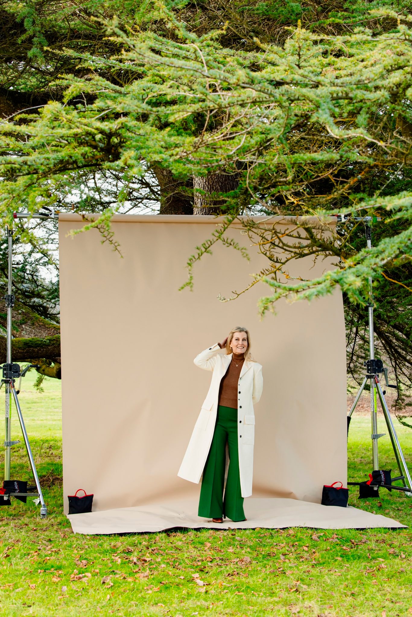 A third photograph of the Duchess of Edinburgh was released by the Palace. 