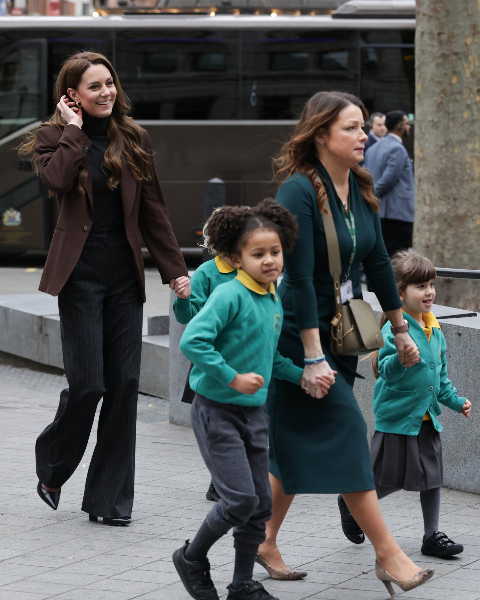 04/02/2025. London, UK. The Princess of Wales joins a group of four and five-year-old school children at the National Portrait Gallery to launch a new project from The Royal Foundation Centre for Early Childhood aimed at supporting young children in the development of crucial social and emotional skills. The Princess joined the children and their teachers for part of the trail during which they spent time together exploring how faces can express feelings and emotions. She also accompanied them as they drew self-portraits, an exercise to encourage them to think about their own stories. The Princess met Victoria Siddall, the newly appointed Director of the National Portrait Gallery, as well as Chief Executives and expert practitioners from five other galleries from around the UK. Picture by Andrew Parsons / Kensington Palace