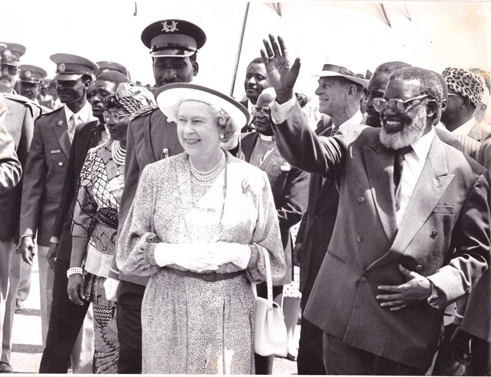 Elizabeth II with Sam Nujoma in 1991. (UK in Namibia)