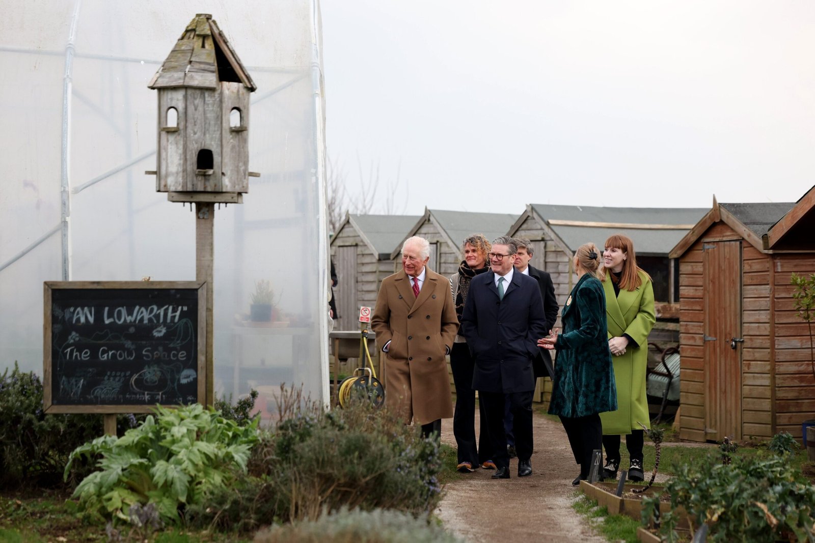 The King conducted an engagement alongside Prime Minister Sir Keir Starmer and Deputy Prime Minsiter Angela Rayner. (10 Downing Street)