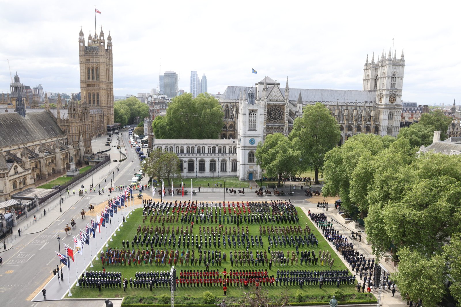 VE Day 80 procession and flypast in London