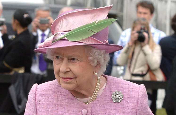 The Queen wearing the largeNizam of Hyderabad rose brooch. Picture by Ben Stevens / i-Images