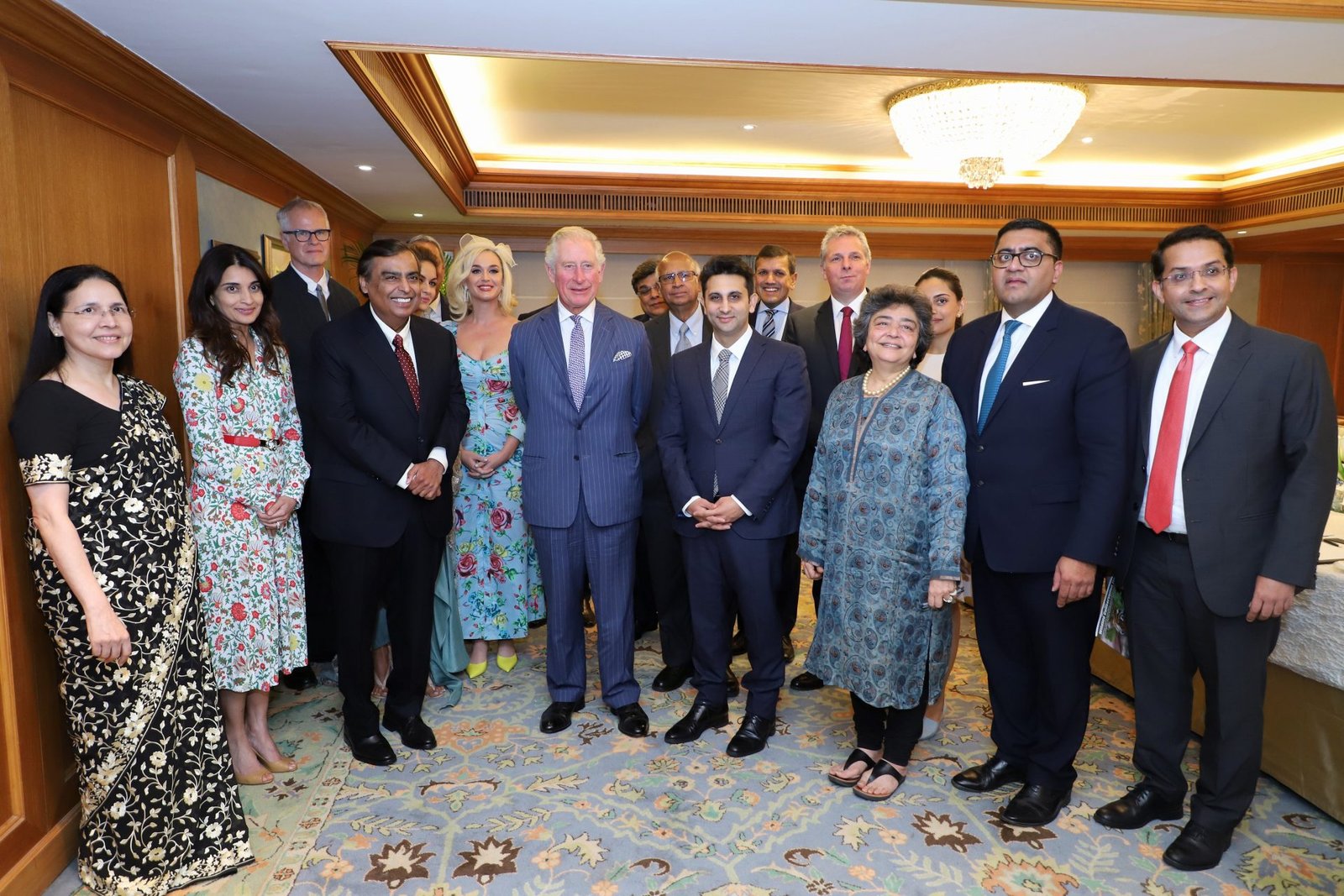 Prince Charles learns about weather detection & visits Sikh temple on ...