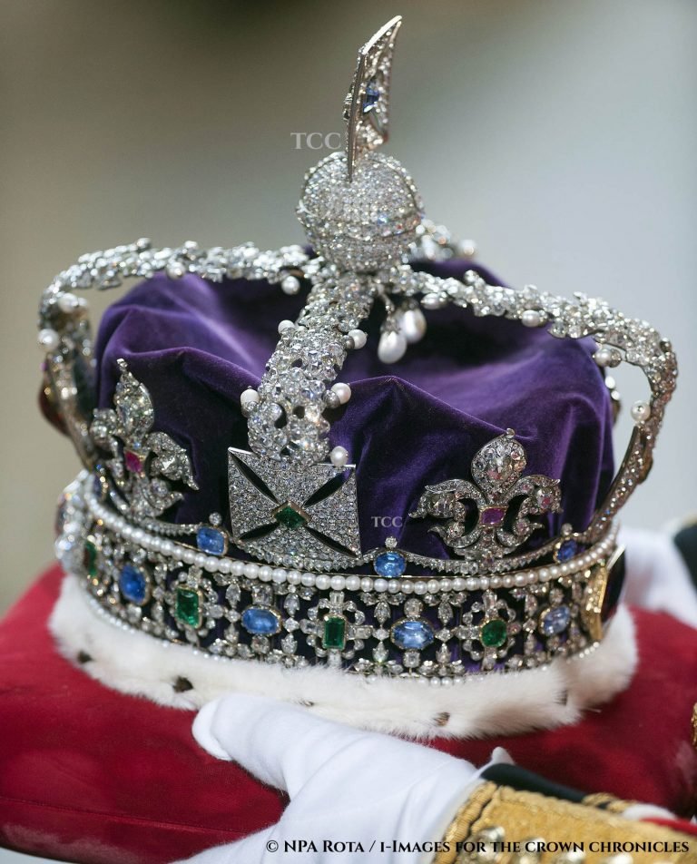 Royal Regalia R Tell me about... the Coronation regalia • The Crown Chronicles