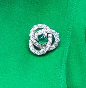 A close up of Queen Mary's Celtic Knot Brooch. (UK in Italy)