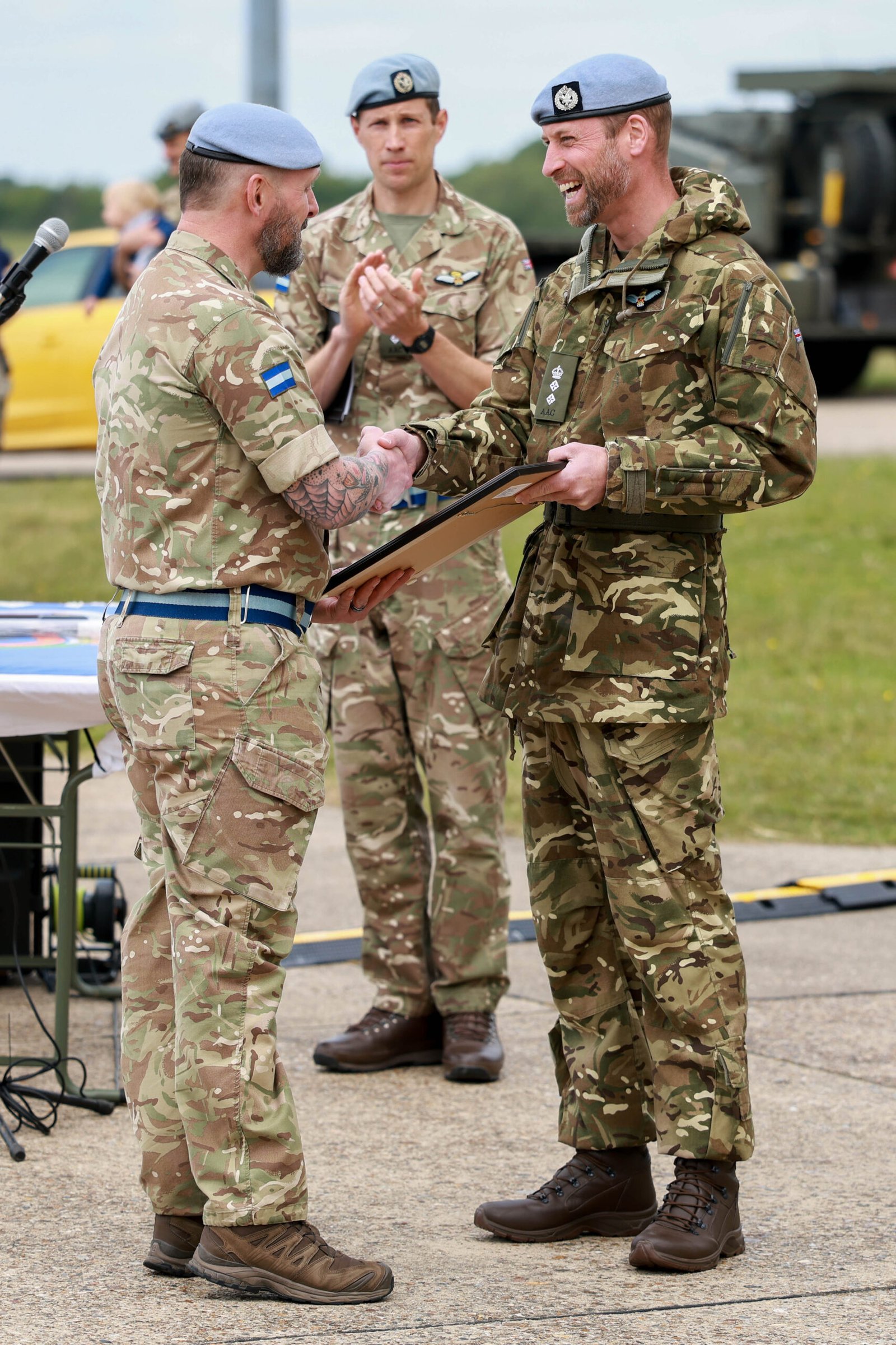 Prince William presented a King’s Commendation for Valuable Service as well as awarded soldiers their promotion from Corporal to Sergeant. (Picture by Andrew Parsons / Kensington Palace)