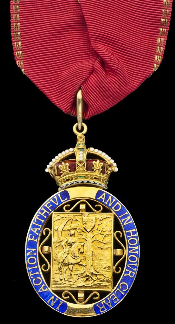 Riband and badge of the Companions of Honour.