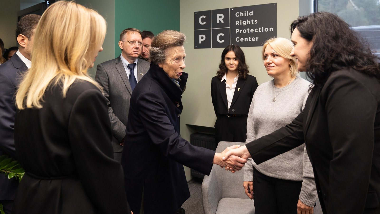 Anne met those working at the Child Rights Protection Centre. (First Lady/X)