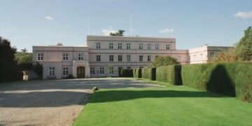 Royal residences: Royal Lodge