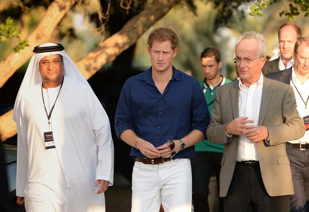 Land rover Mena https://www.flickr.com/photos/landrovermena/15254538923/