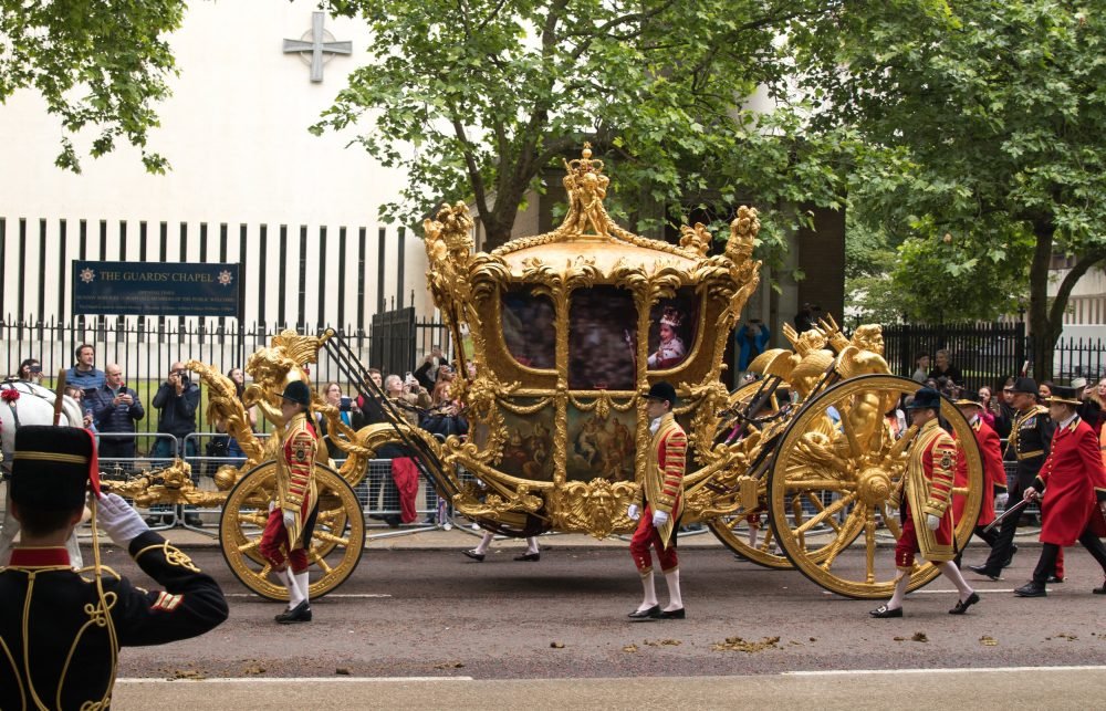 The Gold State Coach at the Platinum Jubilee pageant (SheepRUs/Flickr)