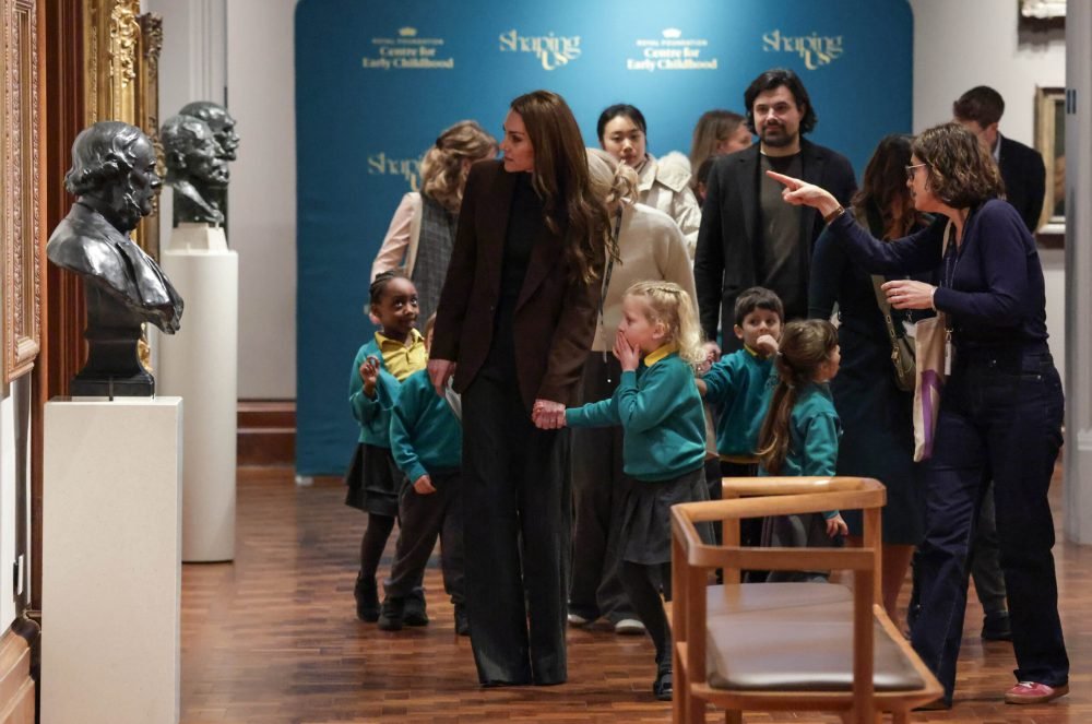 04/02/2025. London, UK. The Princess of Wales joins a group of four and five-year-old school children at the National Portrait Gallery to launch a new project from The Royal Foundation Centre for Early Childhood aimed at supporting young children in the development of crucial social and emotional skills. The Princess joined the children and their teachers for part of the trail during which they spent time together exploring how faces can express feelings and emotions. She also accompanied them as they drew self-portraits, an exercise to encourage them to think about their own stories. The Princess met Victoria Siddall, the newly appointed Director of the National Portrait Gallery, as well as Chief Executives and expert practitioners from five other galleries from around the UK. Picture by Andrew Parsons / Kensington Palace