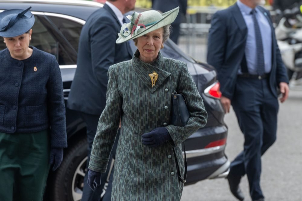 Princess Anne wearing her stalactite brooch. Photo supplied by The Commonwealth.