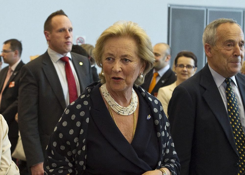 Queen Paola has taken another fall, fracturing her hip. EPP Group)
