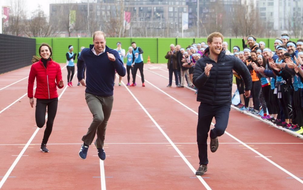 William, Kate and Harry showed off their sprinting skills in a relay race today (@HeadsTogether)