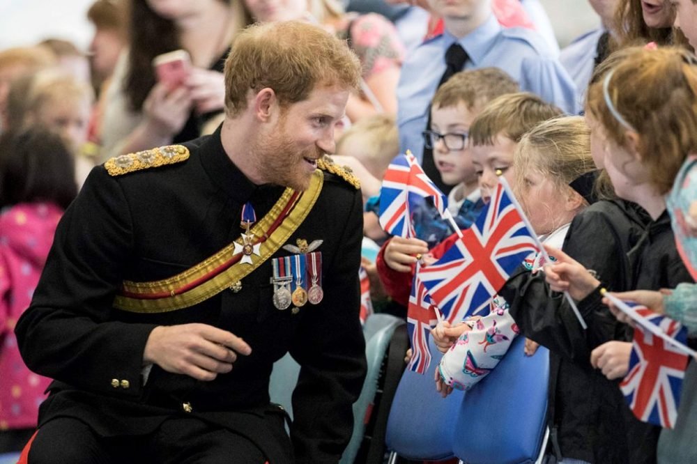 prince harry could wear his uniform of the blues and royals (mod)