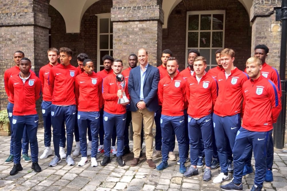 The England U20 team pose for a photo with The Duke of Cambridge (kensington Palace)