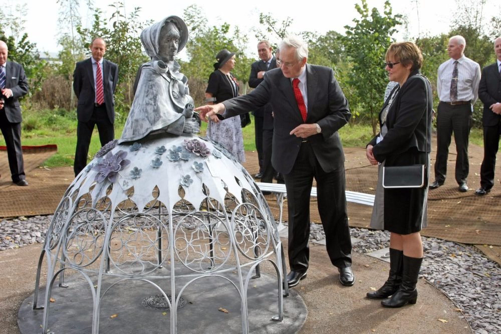 The Duke of Gloucester opens the trail (Burgess Town Council)