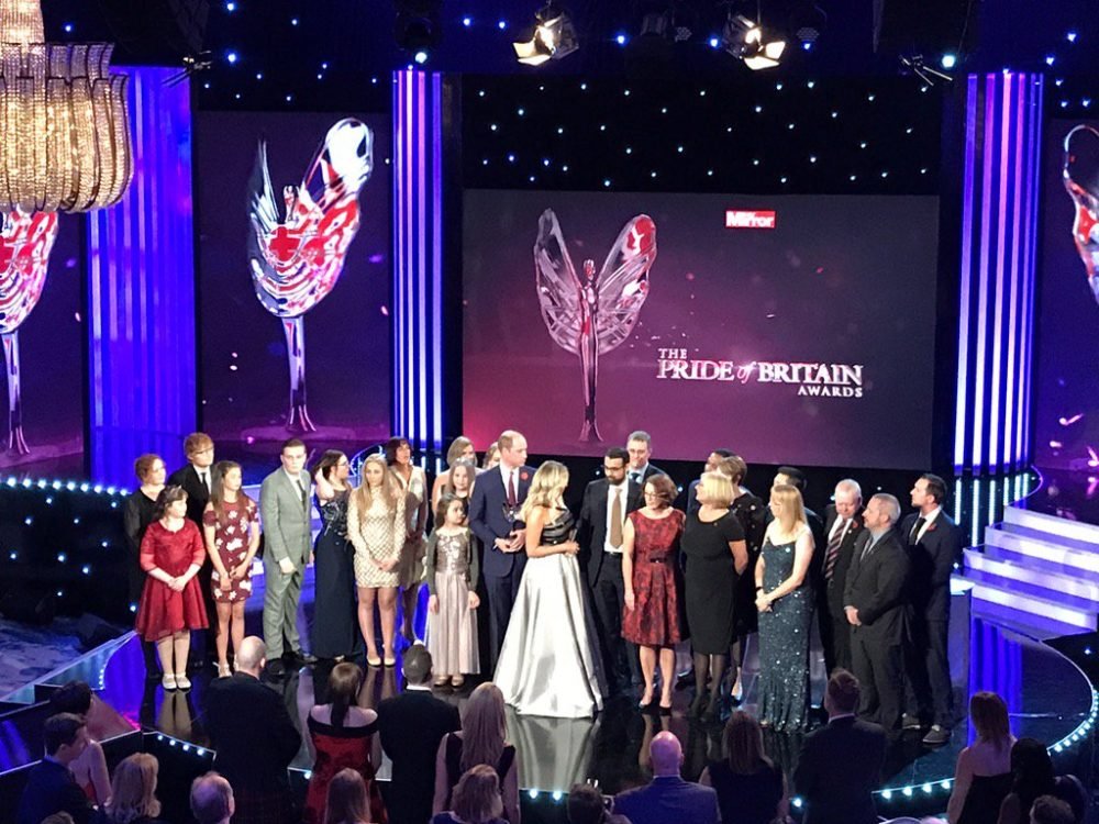 Prince William and Ed Sheeran presented the Manchester emergency medical team with a Special Recognition award at the Pride of Britain awards ceremony (kensington palace)