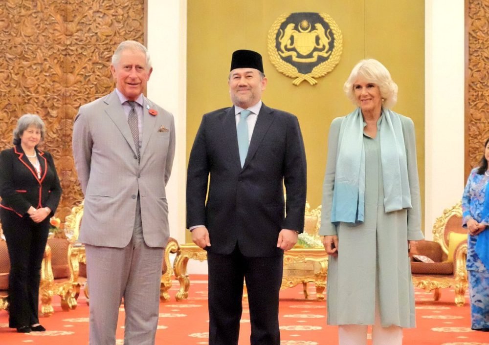 charles and camilla met the king of malaysia (clarence house)