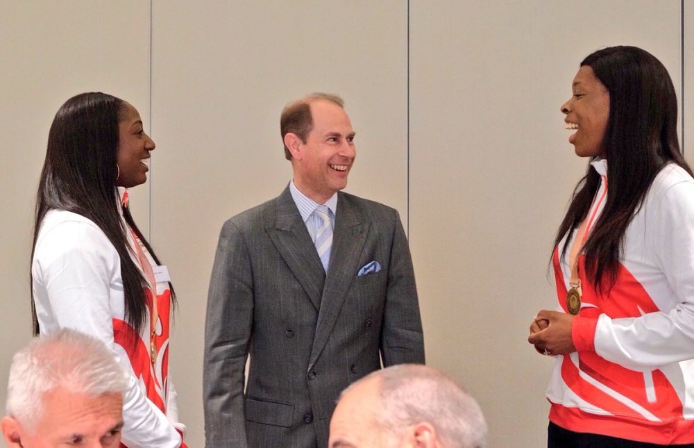 DbNmwajX0AEFDdt The Earl of Wessex meets members of the England netball team who won gold at the Commonwealth Games (Royal Family)