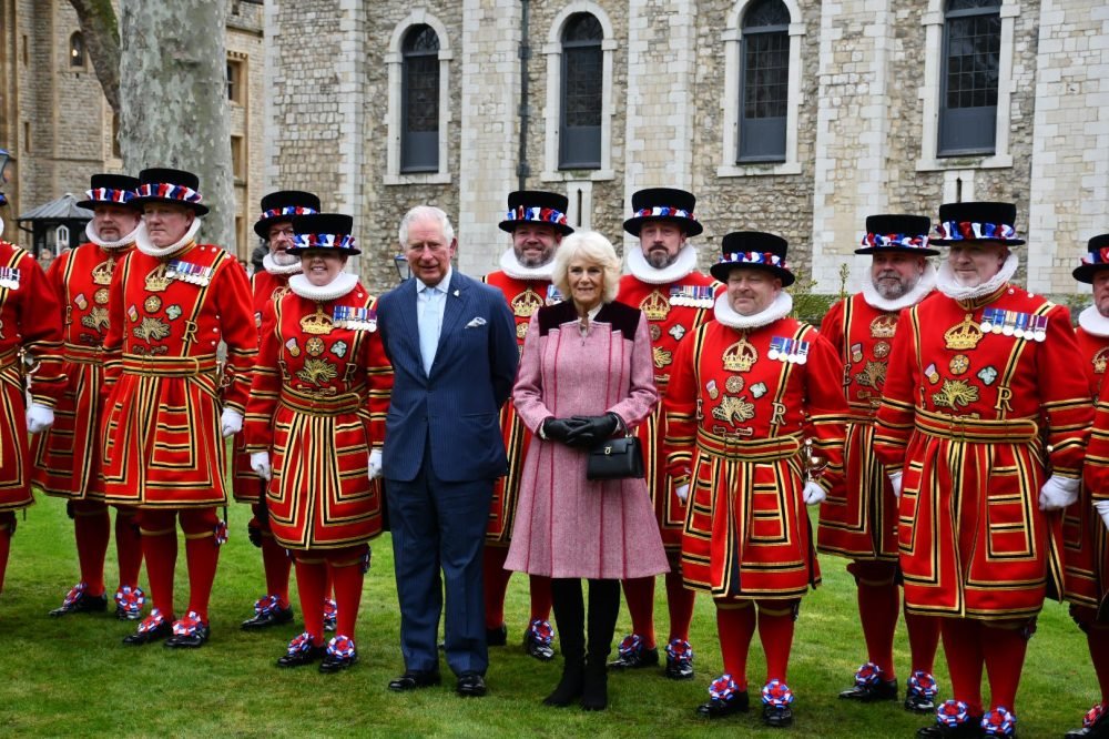 Prince Charles and Camilla pose with beefeaters at the Tower (Clarence House)