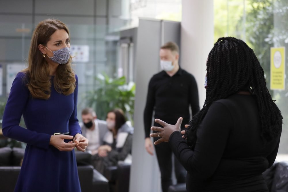 Kate hears more about what is being done to support families who lose a baby (@KensingtonRoyal)