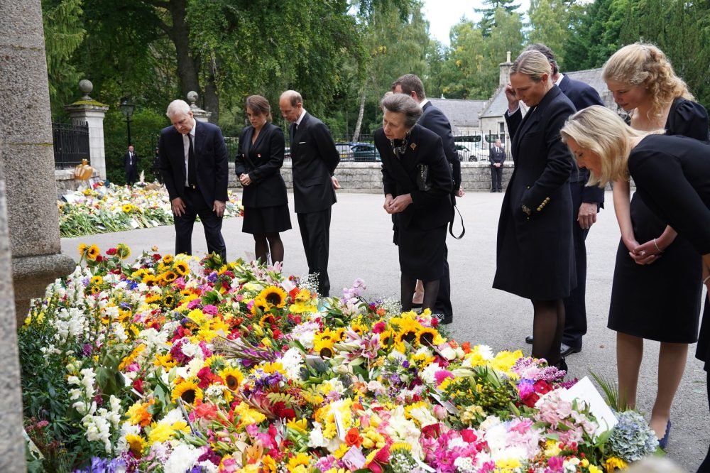 Members of the Royal Family including Princess Anne and The Countess of Wessex view flowers at Balmoral (@RoyalFamily)