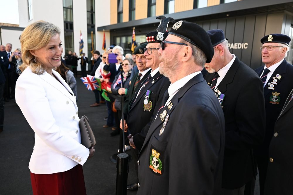 The Duchess met veterans. (Royal Family).