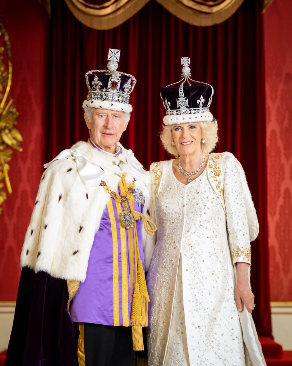 A joint portrait of Their Majesties. (Buckingham Palace).