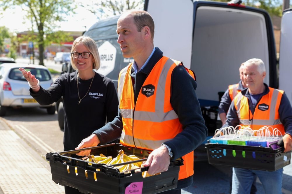 GLc1AkgWUAAcogx William conducted his first engagement since Catherine's cancer diagnosis, helping organisations who tackle food waste to support those in need. (Kensington Royal).