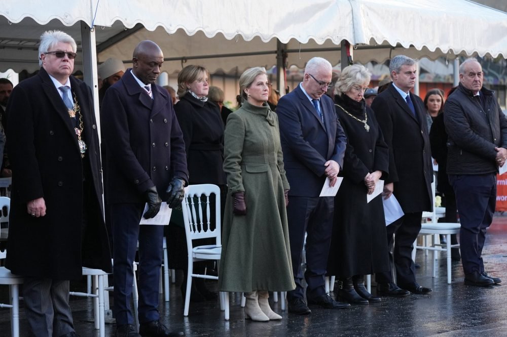 Her Royal Highness joined in the minute's silence to remember the victims of the bombings. (Royal Family)