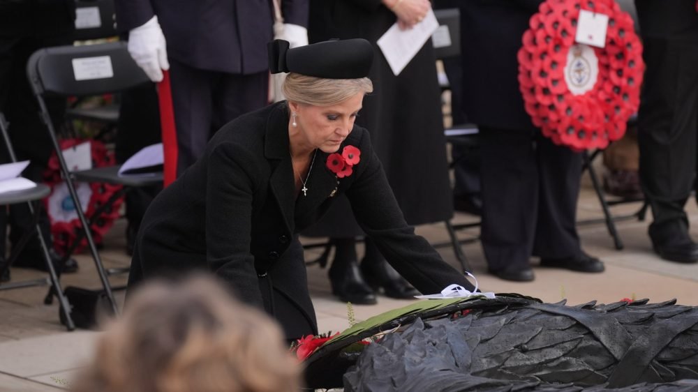 Sophie laid a wreath in Remembrance. (Royal Family).