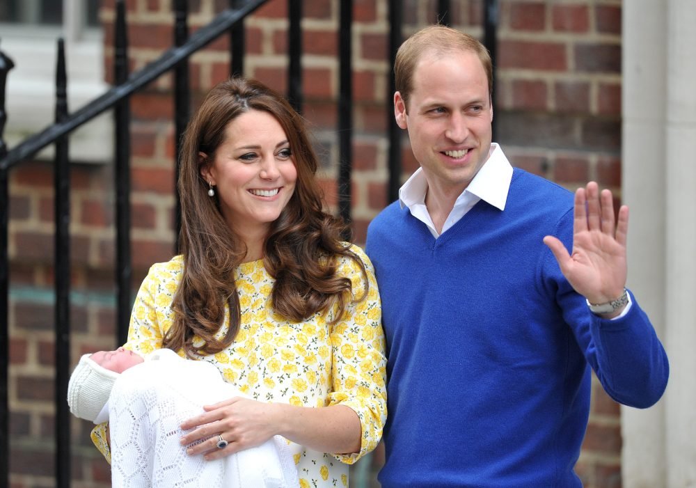 Prince William and  The Duchess of Cambridge and the new Princess leave The Lindo Wing of St Mary's Hospital, London. Picture by Ben Stevens / i-Images
