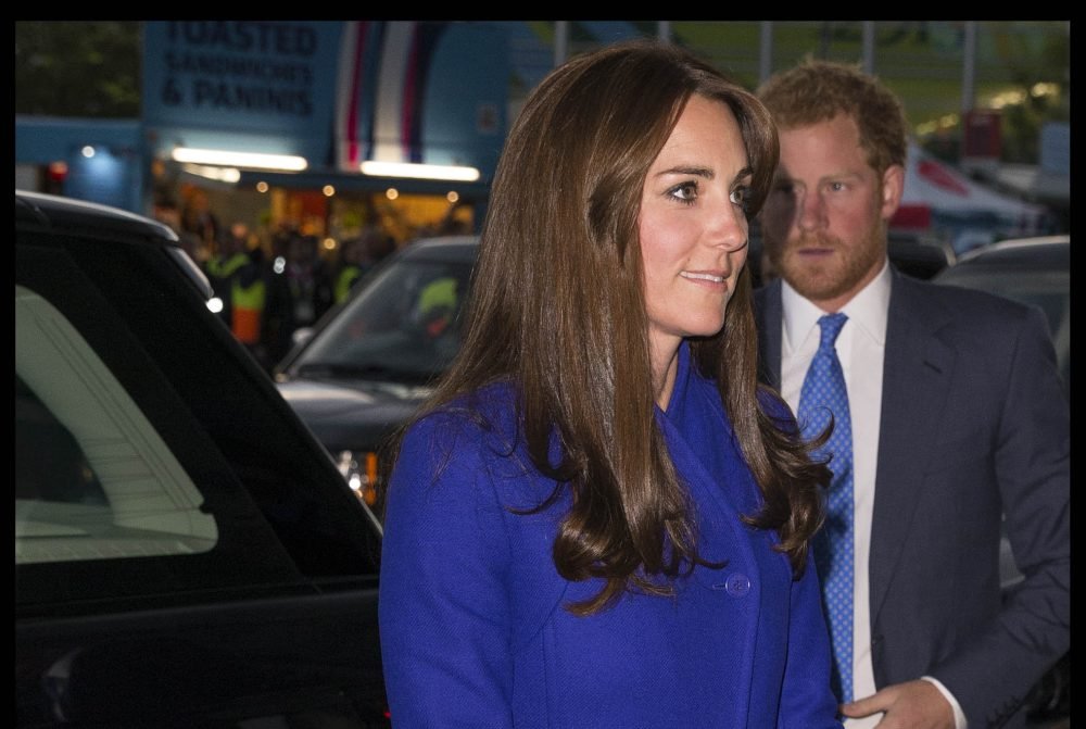 Kate chose cobalt blue to attend the rugby. Picture by i-Images / i-Images