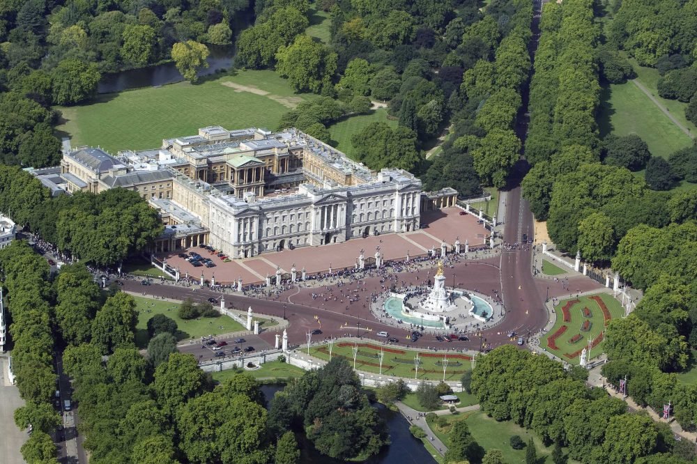 Buckingham Palace is the office of the British Monarchy. Picture by i-Images