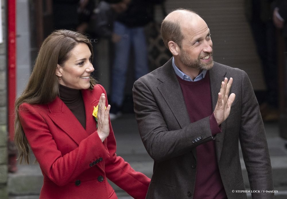 Image Licensed to i-Images Picture Agency. 26/02/2025. Pontypridd, United Kingdom. Prince William and Kate Middleton, the Prince and Princess of Wales,  during a visit to Pontypridd in  Wales, United Kingdom. 
 Picture by Stephen Lock / i-Images
