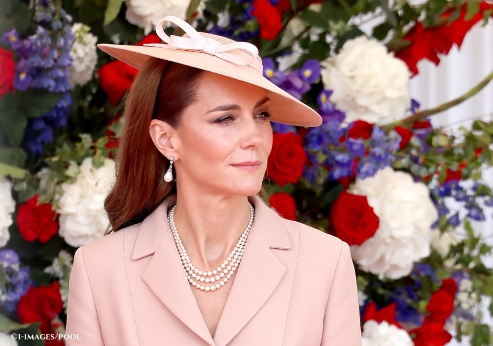 Image Licensed to i-Images Picture Agency. 08/07/2025. Windsor ,United Kingdom. President Emmanuel Macron ,Bridgette Macron , King Charles III, Queen Camilla ,Prince William and Kate Middleton, the Prince and Princess of Wales,  in Windsor on the first day of the French State Visit to the United Kingdom. Picture by  i-Images / Pool