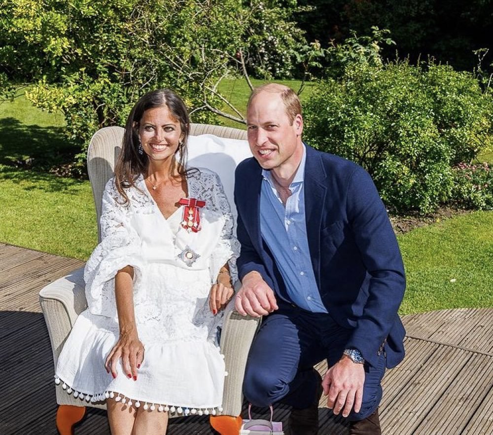 The Duke of Cambridge presents Debroah James with her Damehood. (Graham Prentice/Debroah James Instagram).