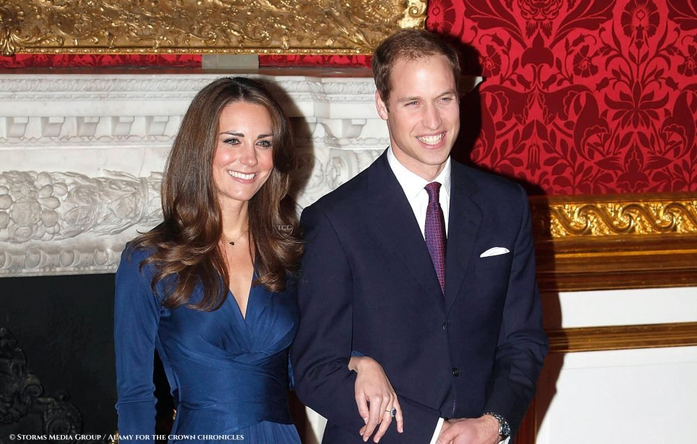 KHXGE1 LONDON, ENGLAND - NOVEMBER 16: Prince William and Kate Middleton pose for photographs in the State Apartments of St James Palace on November 16, 2010 in London, England. After much speculation, Clarence House today announced the engagement of Prince William to Kate Middleton. The couple will get married in either the Spring or Summer of next year and continue to live in North Wales while Prince William works as an air sea rescue pilot for the RAF. The couple became engaged during a recent holiday in Kenya having been together for eight years.


People:  Prince William_Kate Middleton