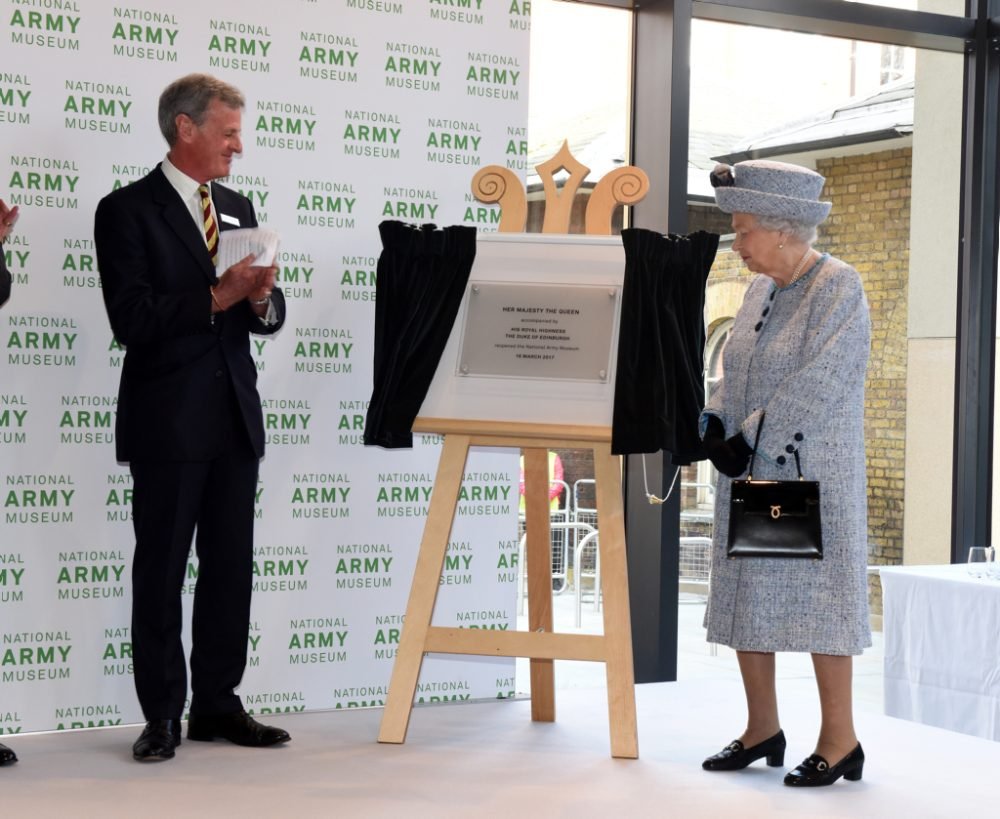 The Queen unveiled a plaque to mark the re-opening of the National Army Museum Richard Watt / MoD