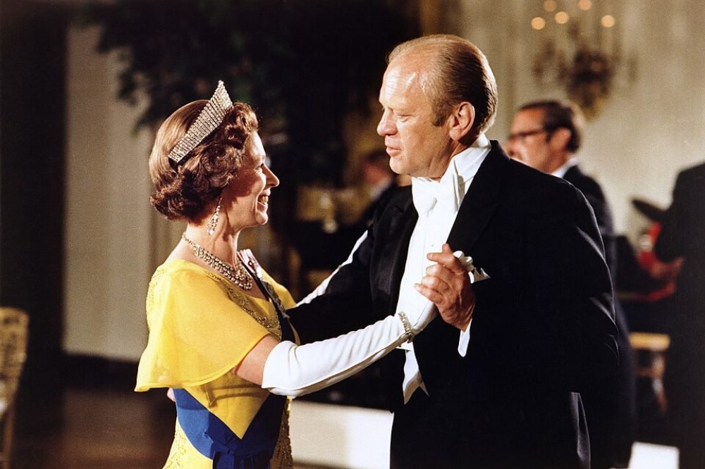 President Ford and Queen Elizabeth dance (Ricardo Thomas / Wikimedia)