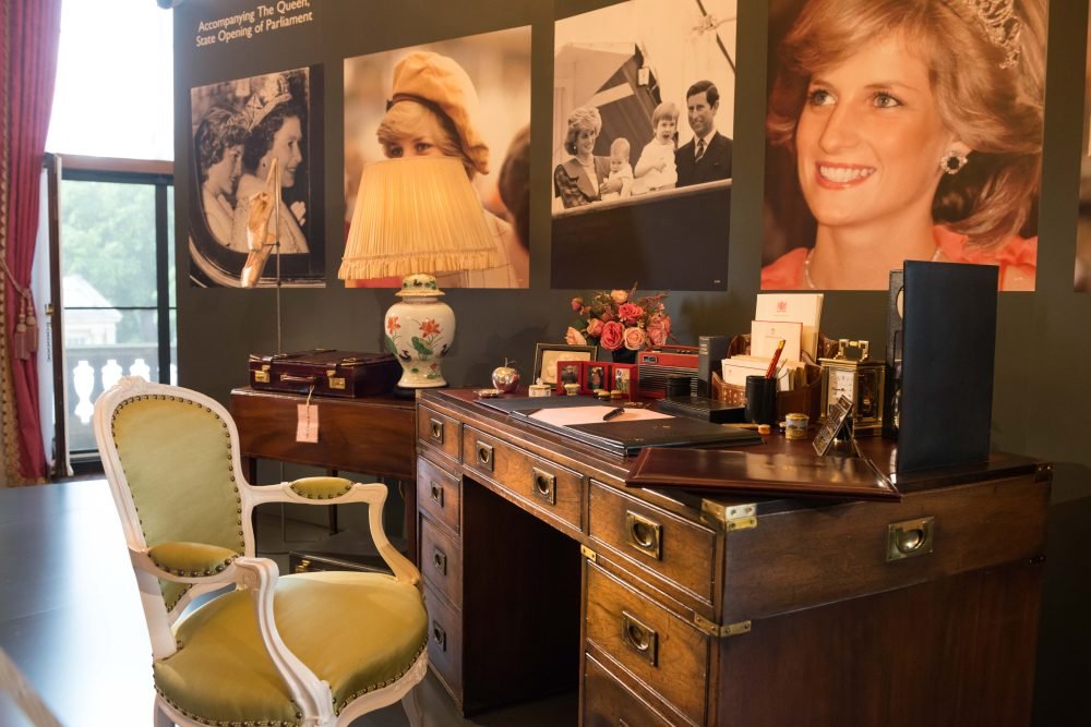 Royal Gifts Press View A tribute to Diana, Princess of Wales in the Music Room; her desk is on show for the summer opening of Buckingham Palace (Royal Collection Trust / (c) Her Majesty Queen Elizabeth II 2017)