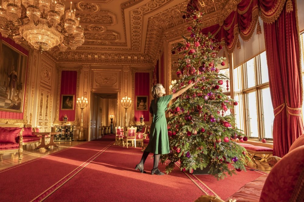 The Crimson Drawing Room at Windsor Castle. Royal Collection Trust / © His Majesty King Charles III 2023.
