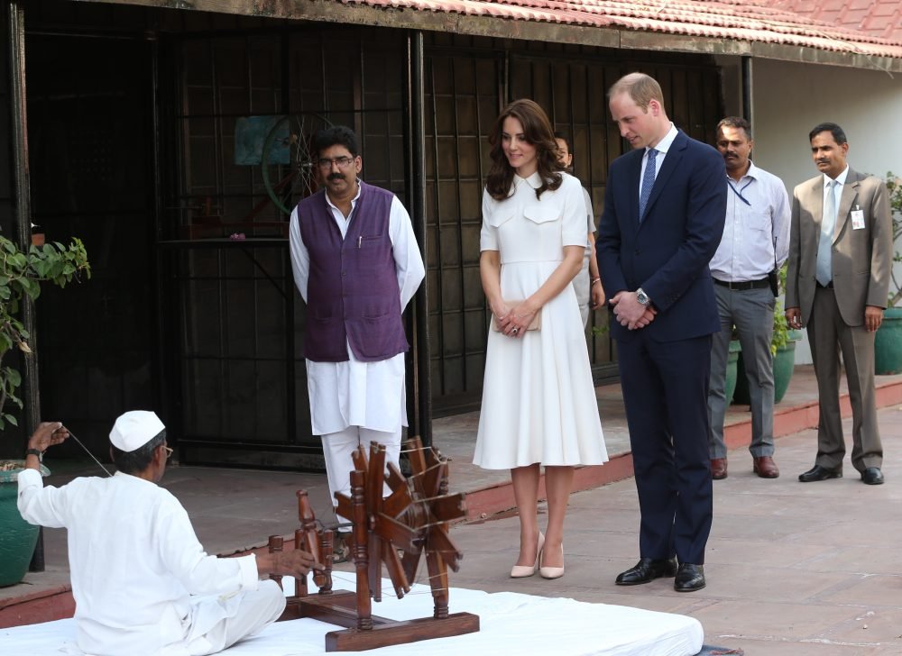William and Catherine visit Ghandi's house. I-images