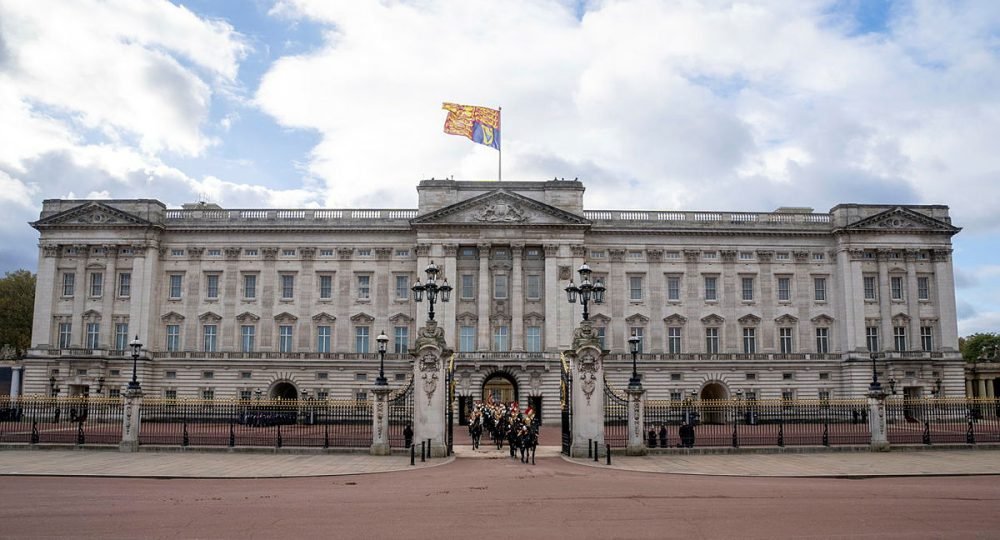 An exterior shot of Buckingham Palace. (Defence Imagery)