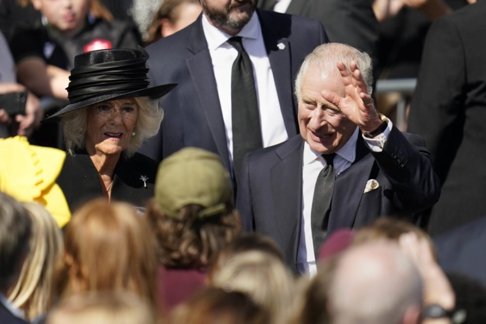 Camilla wearing her diamond leak brooch during a visit to Cardiff in 2022. (Royal Family)