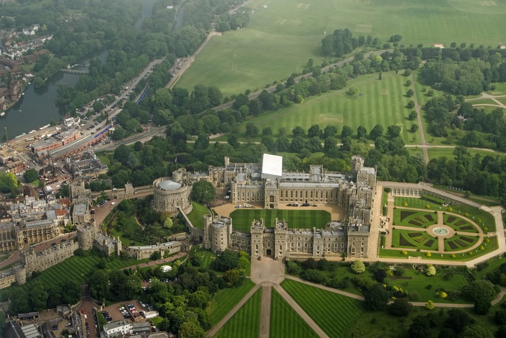 The Queen is going to spend Christmas at Windsor Castle (BasPhoto/Shutterstock)